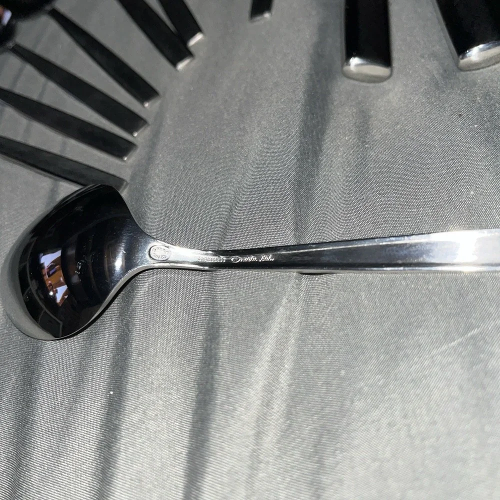 20 Piece SERVICE FOR 4 Oneida Ltd MELISSA Stainless Flatware Spoons Forks Knives